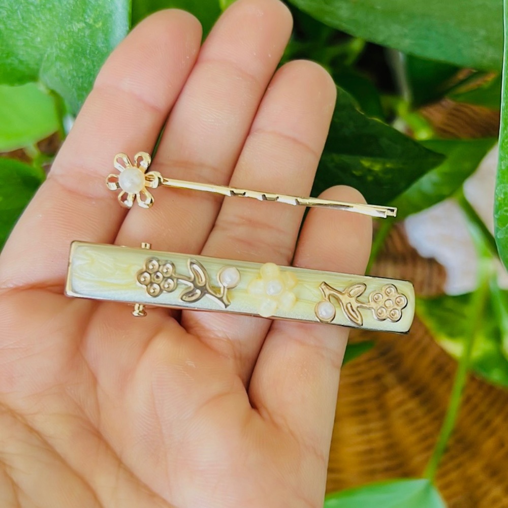 Floral Hair Accessory